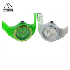 high quality hot sale silicon material within different color strap Plataforma giratoria watch